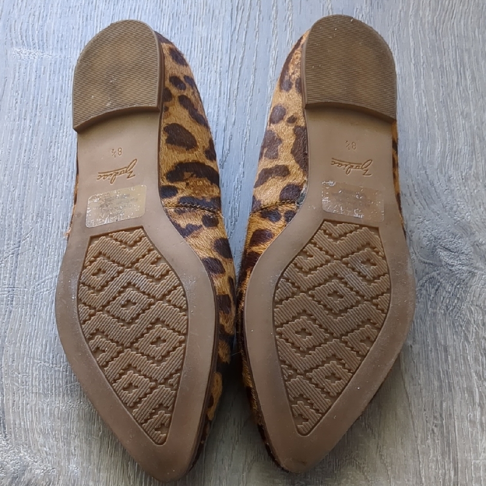 Zodiac Brown Leopard Print Flats - Picture 6 of 9